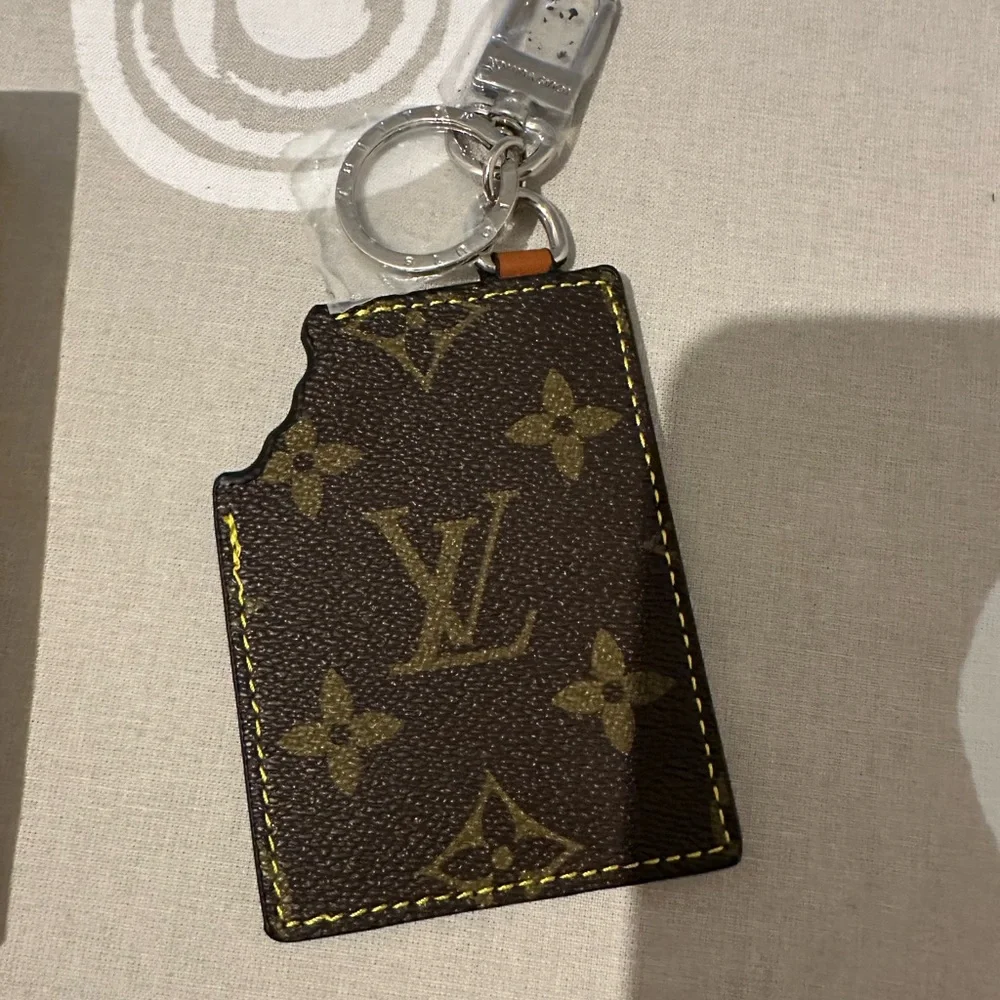 Louis Vuitton brown chocolate Key Holder